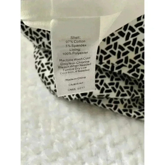 Talbots Womens Sz 4 Scalloped Hem Pencil Straight Skirt Geo Design Black White - Picture 5 of 9